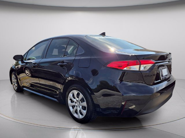 Used 2023 Toyota Corolla LE FWD image 7
