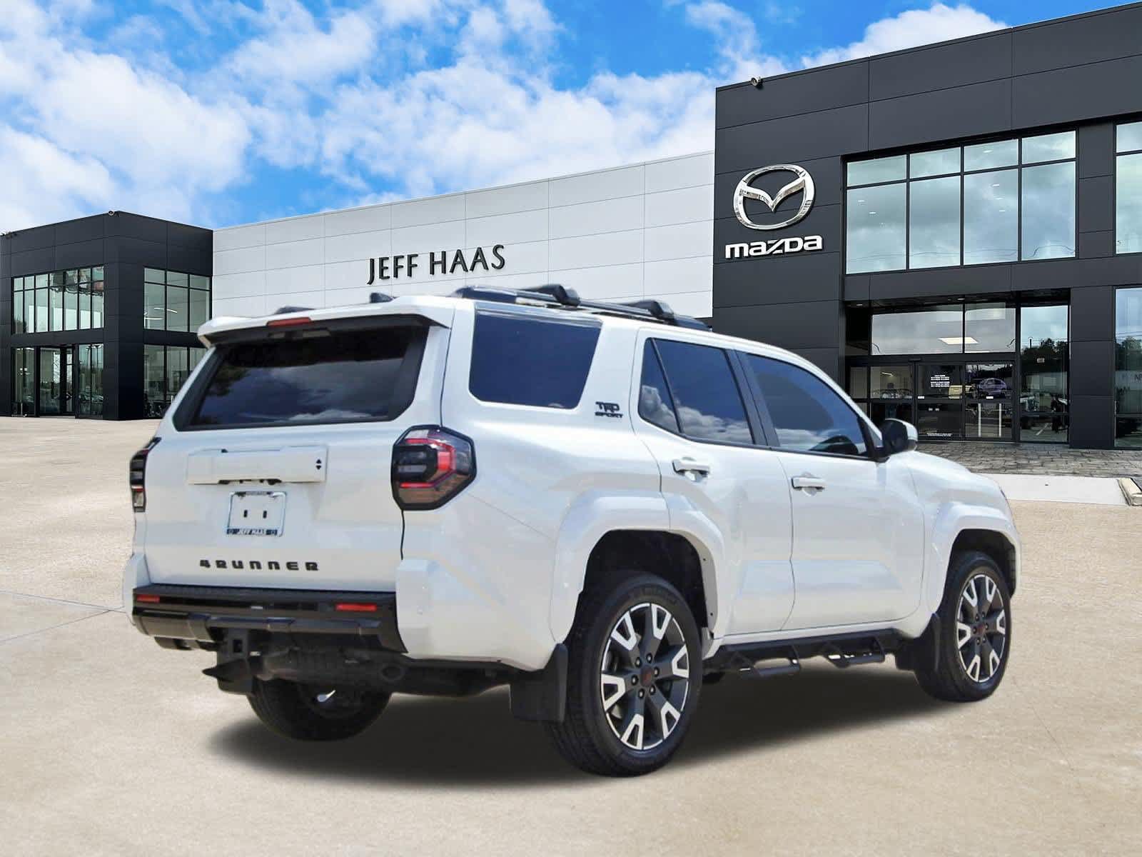 Used 2025 Toyota 4Runner TRD Sport AWD/4WD image 3