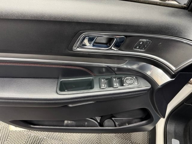 Used 2019 Ford Explorer Sport w/ Equipment Group 401A AWD/4WD image 15