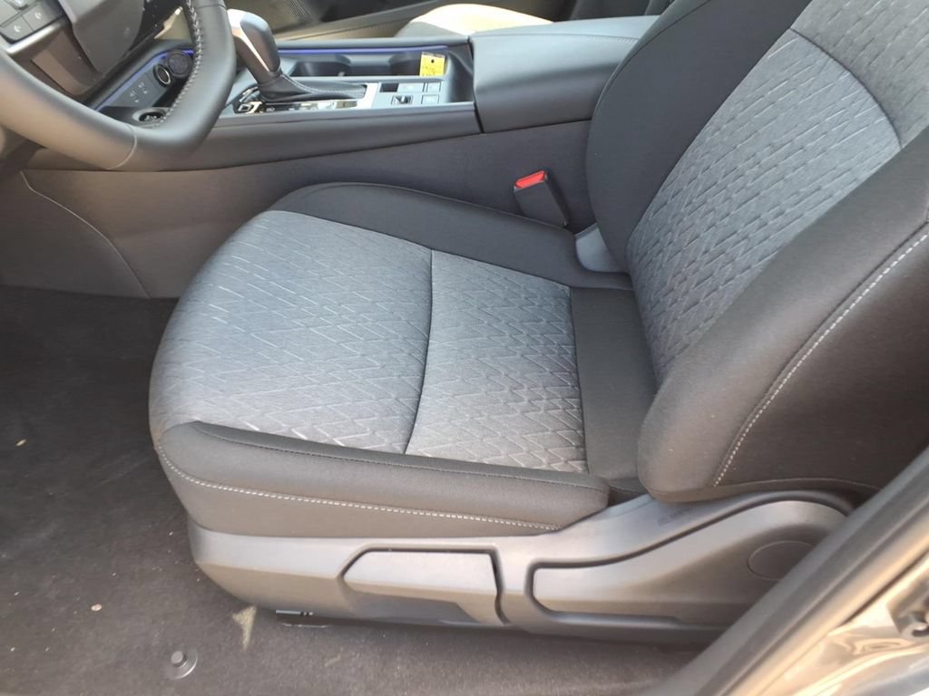 New 2026 Nissan Sentra SV w/ SV Convenience Package FWD image 17