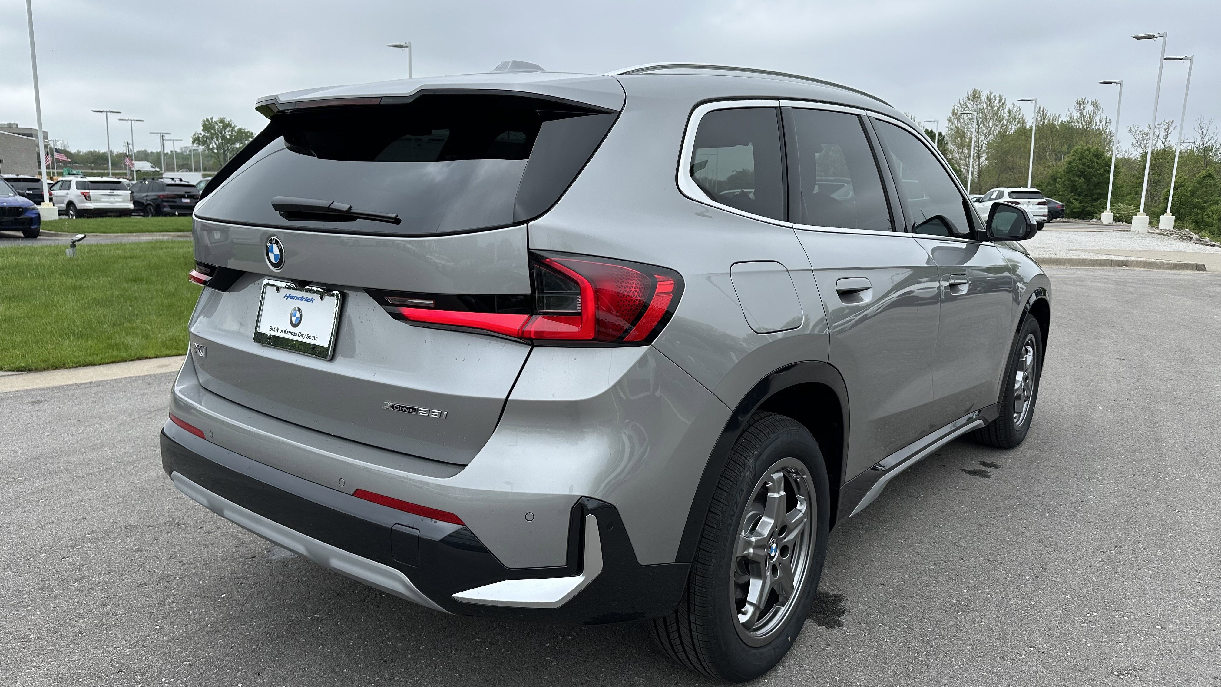 Used 2025 BMW X1 xDrive28i w/ Convenience Package AWD/4WD image 10