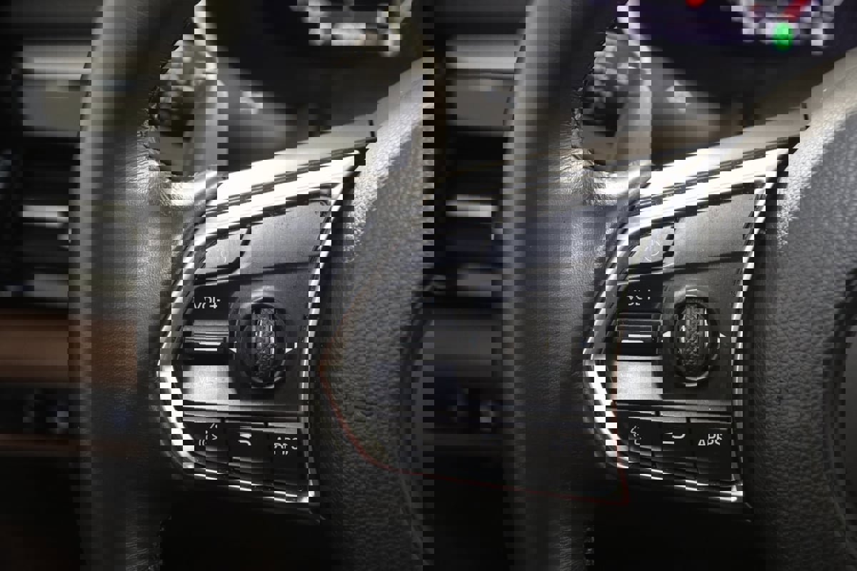 Used 2023 Acura MDX SH-AWD w/ Technology Package image 35