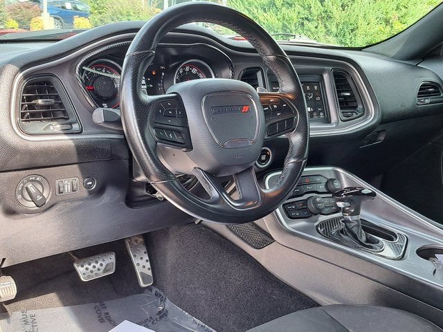 Used 2022 Dodge Challenger GT RWD image 8