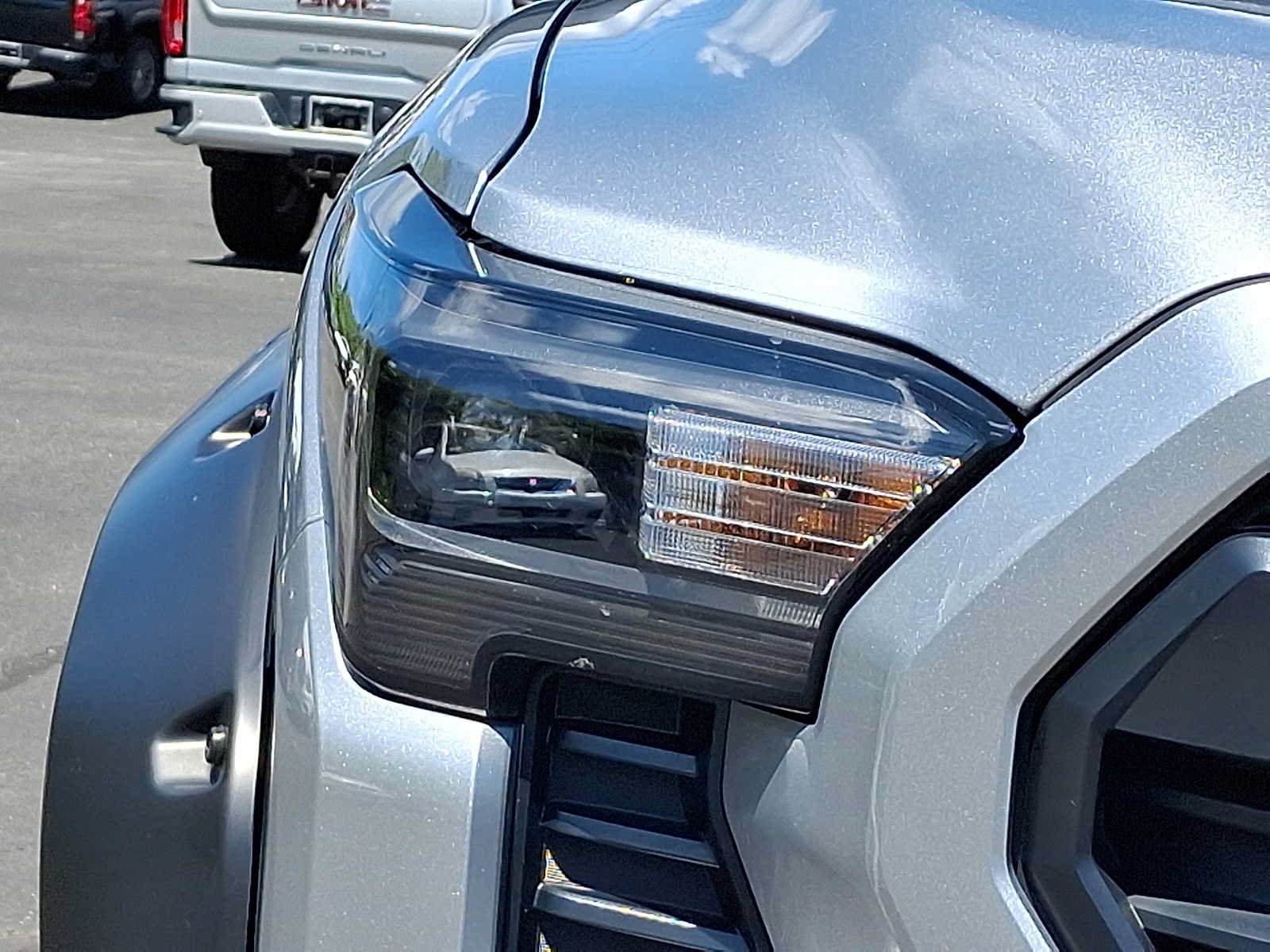 Used 2024 Toyota Tacoma TRD Sport w/ TRD Sport Upgrade Package AWD/4WD image 9