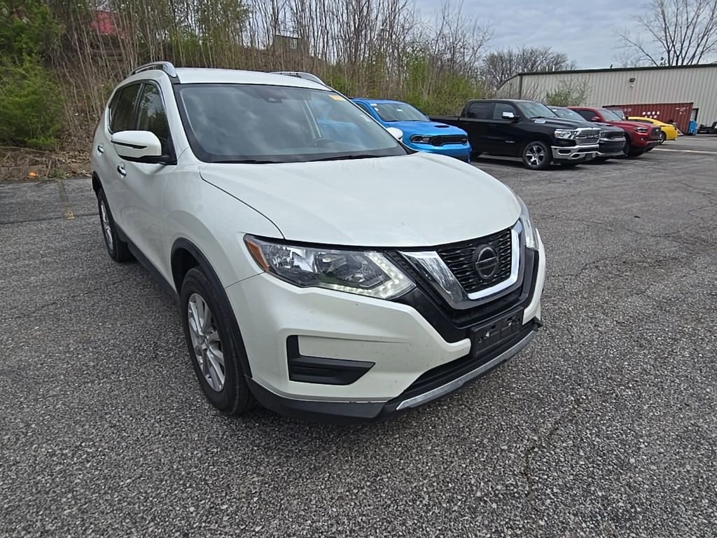 Used 2020 Nissan Rogue SV image 11