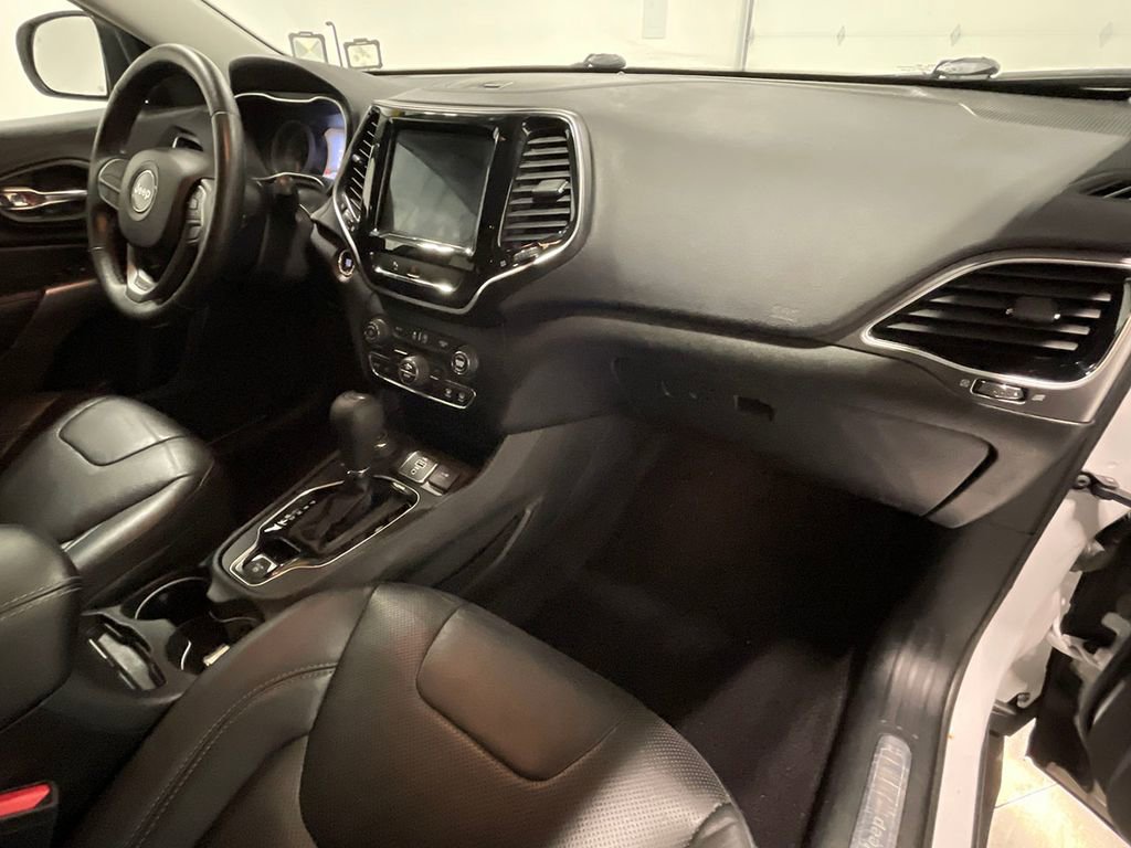 Used 2019 Jeep Cherokee Limited AWD/4WD image 27