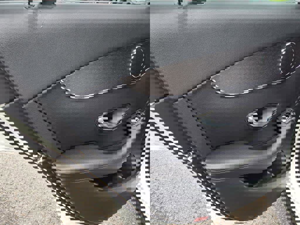 Used 2022 Mercedes-Benz GLC 300 4MATIC image 10