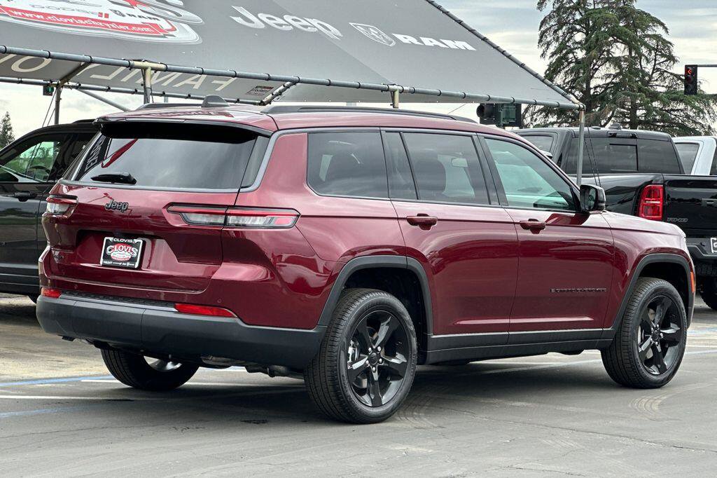 New 2026 Jeep Grand Cherokee L Limited AWD/4WD image 4
