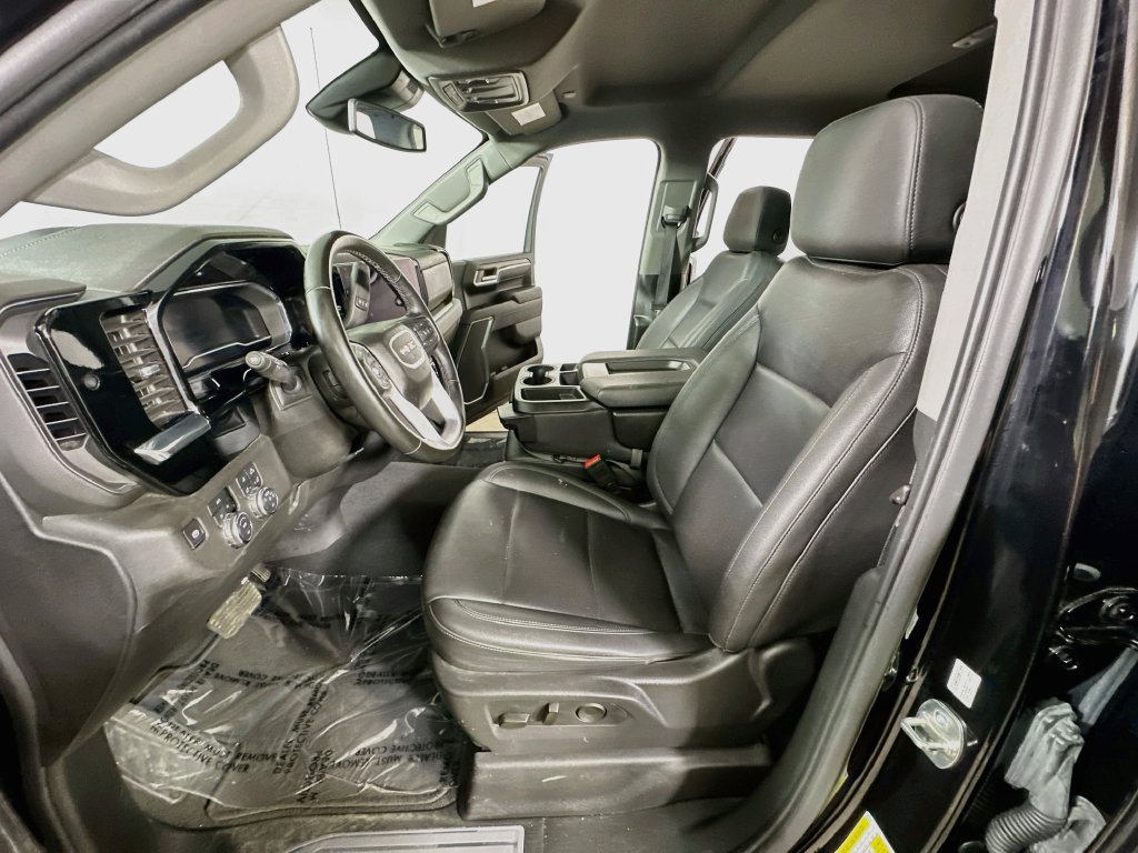Used 2025 GMC Sierra 1500 SLT AWD/4WD image 17