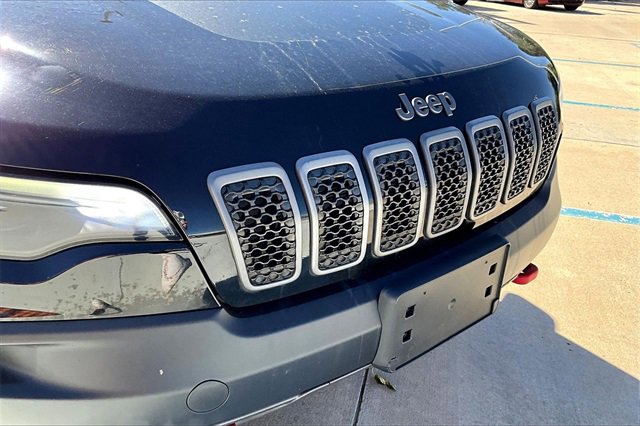 Used 2019 Jeep Cherokee Trailhawk image 30
