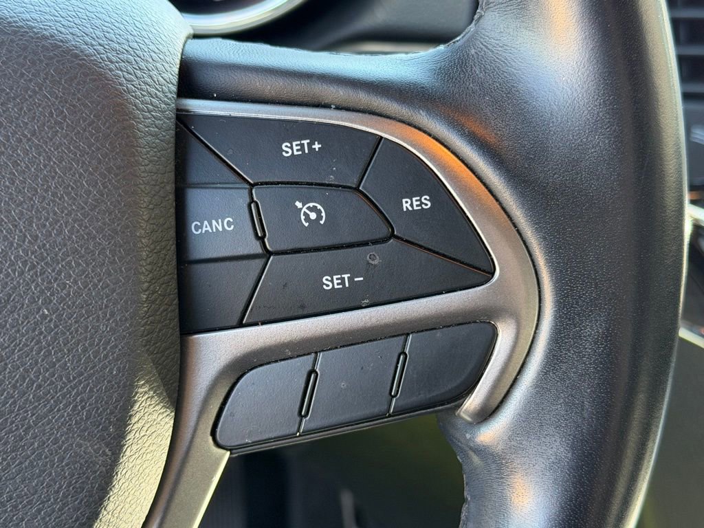 Used 2021 Jeep Grand Cherokee Limited w/ Luxury Group II image 17