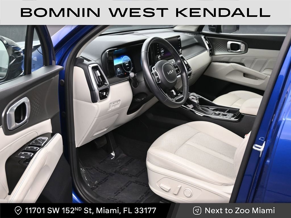Used 2023 Kia Sorento SX image 11