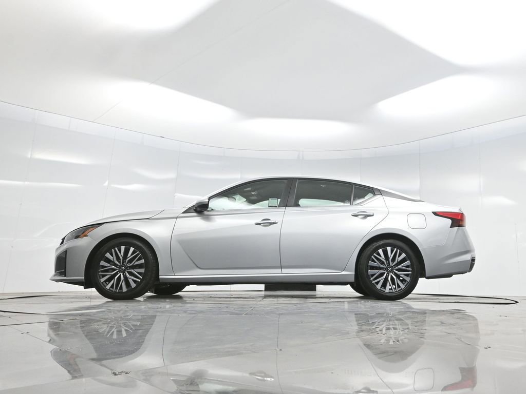 Used 2023 Nissan Altima 2.5 SV image 62