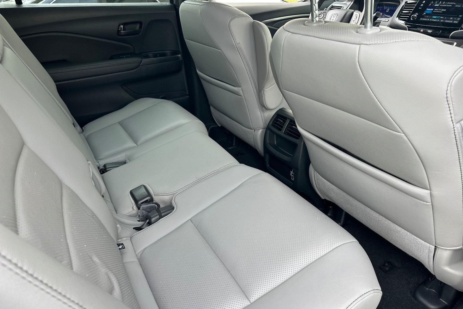 Used 2023 Honda Passport EX-L image 32