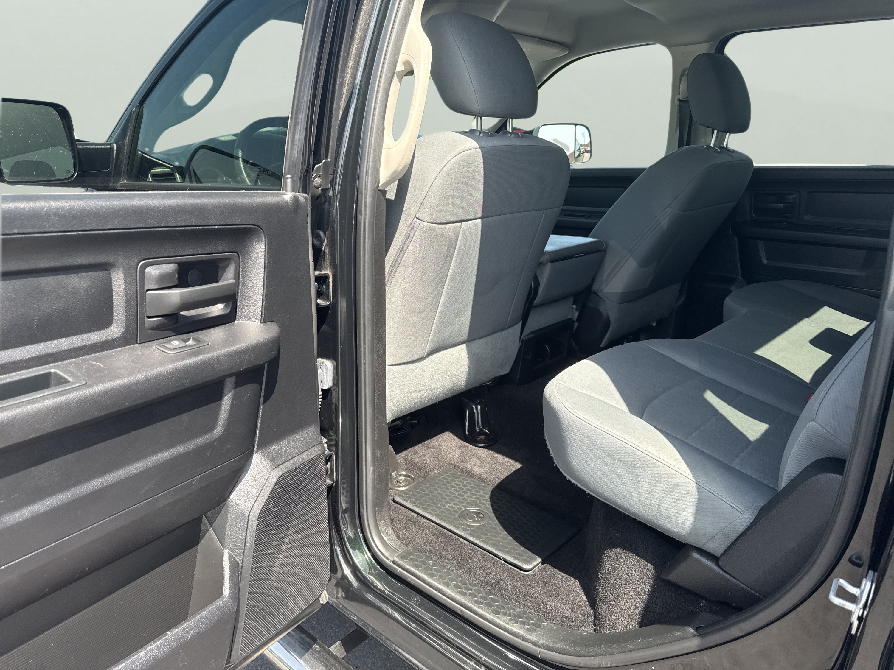 Used 2017 RAM 3500 Tradesman w/ Chrome Appearance Group AWD/4WD image 19