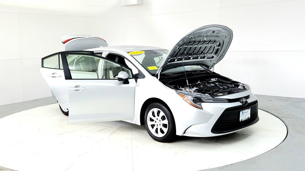 Used 2024 Toyota Corolla LE FWD image 12