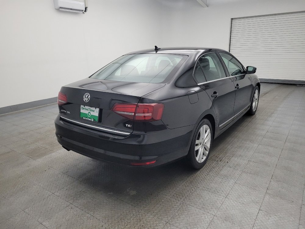 Used 2017 Volkswagen Jetta SEL Premium image 9