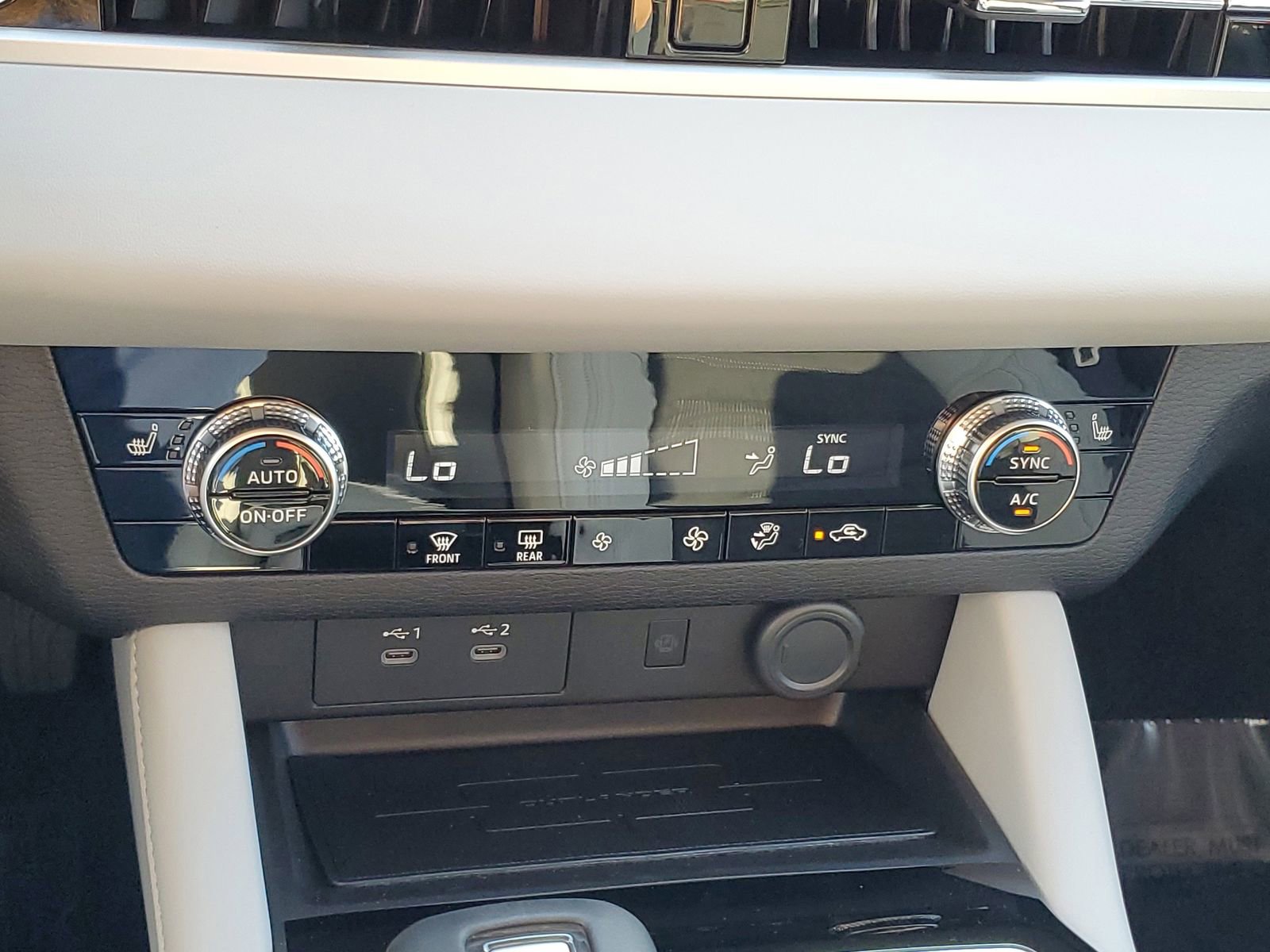 New 2025 Mitsubishi Outlander SE FWD image 18