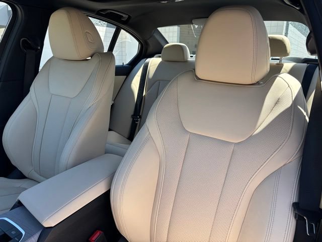 New 2026 BMW 330i xDrive Sedan w/ Premium Package AWD/4WD image 17