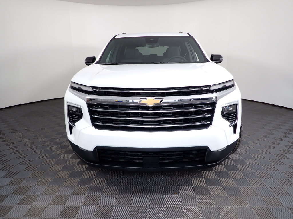 New 2027 Chevrolet Traverse LT w/ LPO, Floor Liner Package AWD/4WD image 9