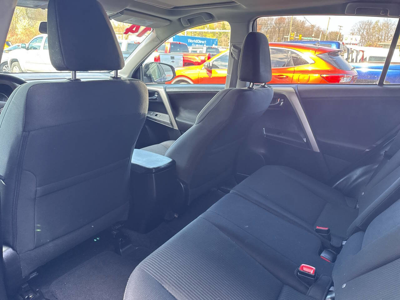 Used 2014 Toyota RAV4 XLE AWD/4WD image 18