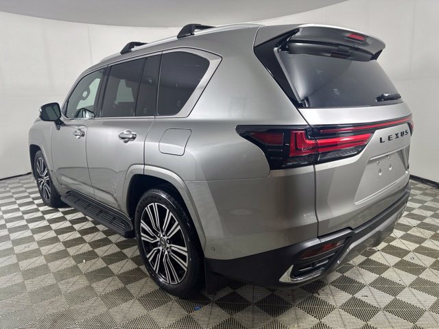 Used 2025 Lexus LX 700h Luxury AWD/4WD image 7