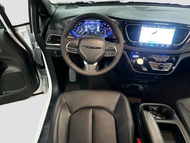 New 2026 Chrysler Pacifica Select image 22
