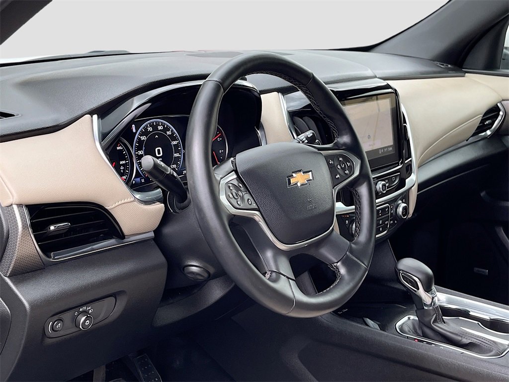 Used 2023 Chevrolet Traverse Premier image 9