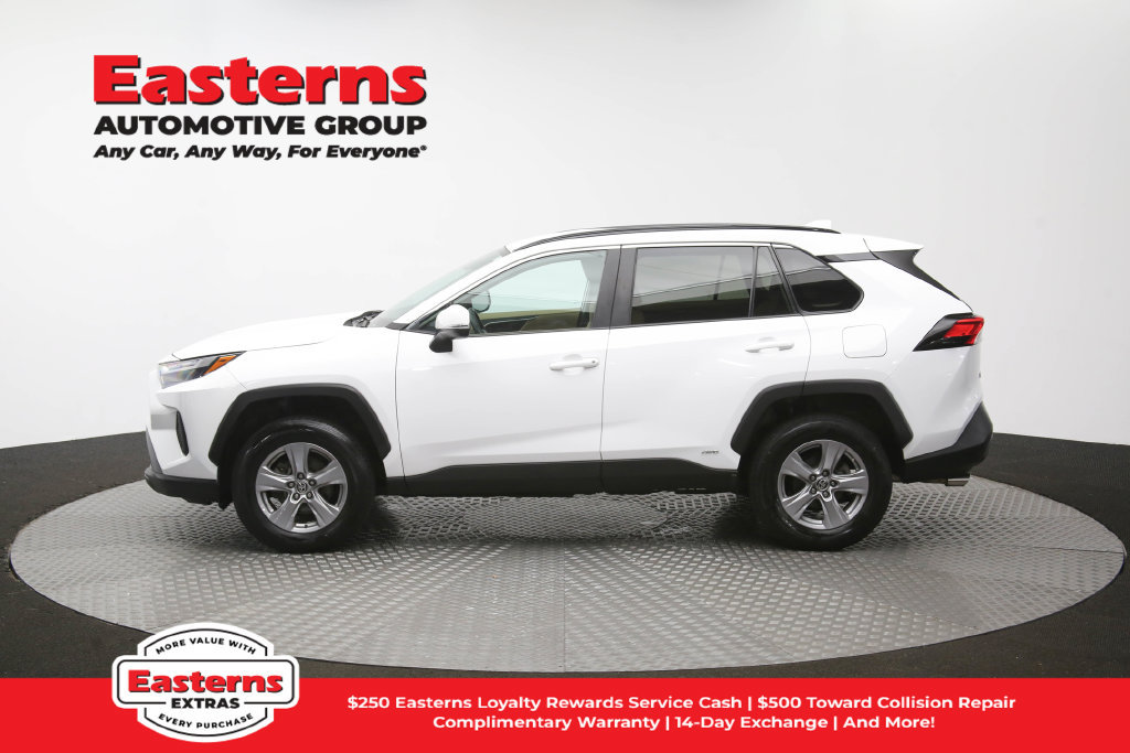 Used 2023 Toyota RAV4 LE AWD/4WD image 59