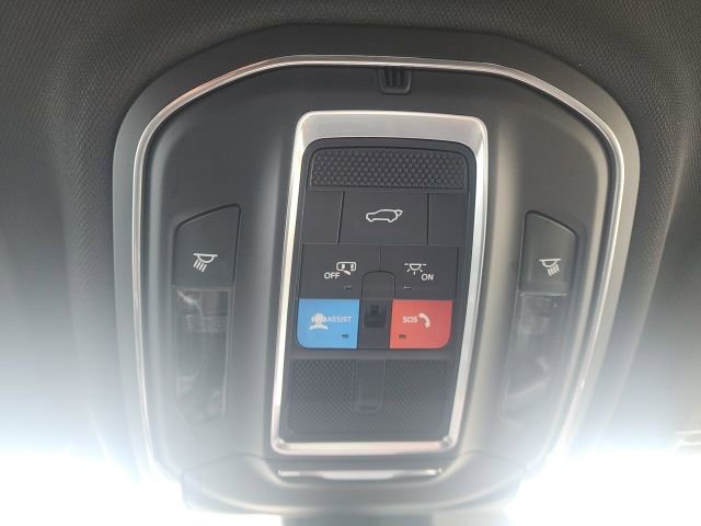 New 2025 Jeep Grand Cherokee Limited w/ Black Appearance Package image 10