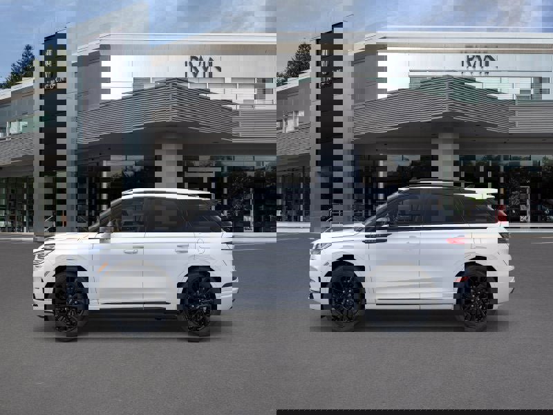 New 2026 Lincoln Corsair Premiere image 3