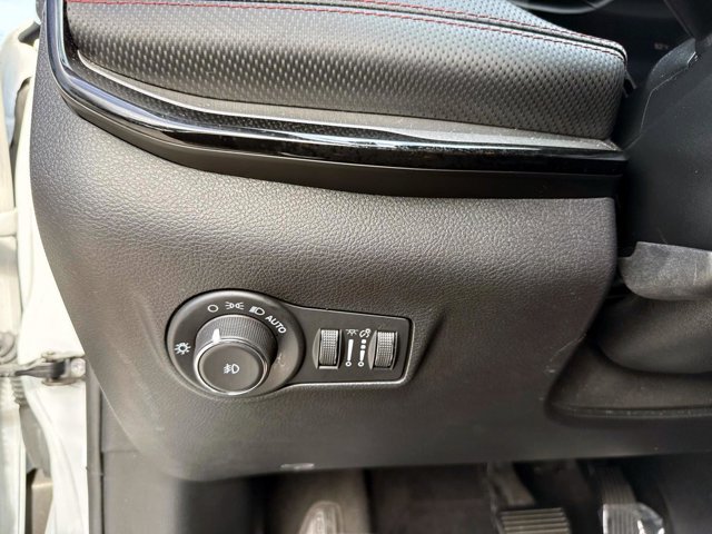 Used 2023 Jeep Compass Trailhawk AWD/4WD image 32