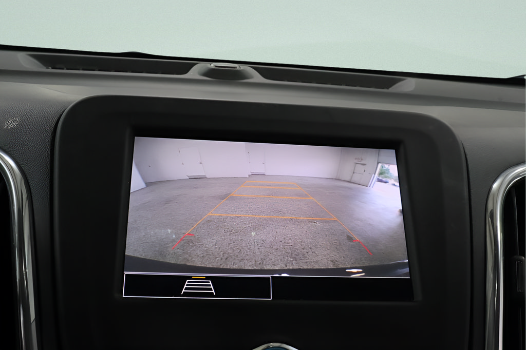 Used 2023 Chevrolet Equinox LT AWD/4WD image 13