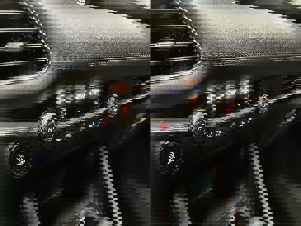 Used 2022 MAZDA MAZDA3 s image 30