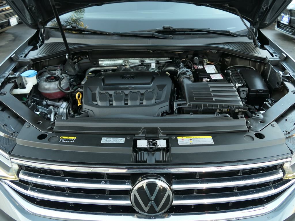 Used 2022 Volkswagen Tiguan SE image 29