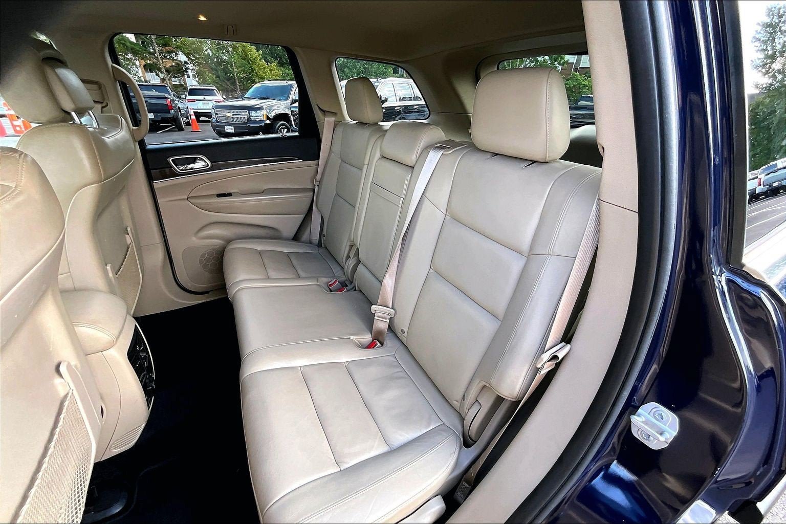 Used 2017 Jeep Grand Cherokee Limited AWD/4WD image 25