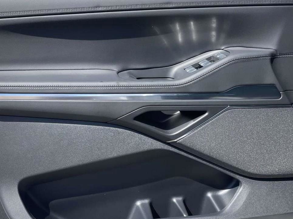 New 2025 Lincoln Navigator L Reserve w/ Jet Appearance Package image 15