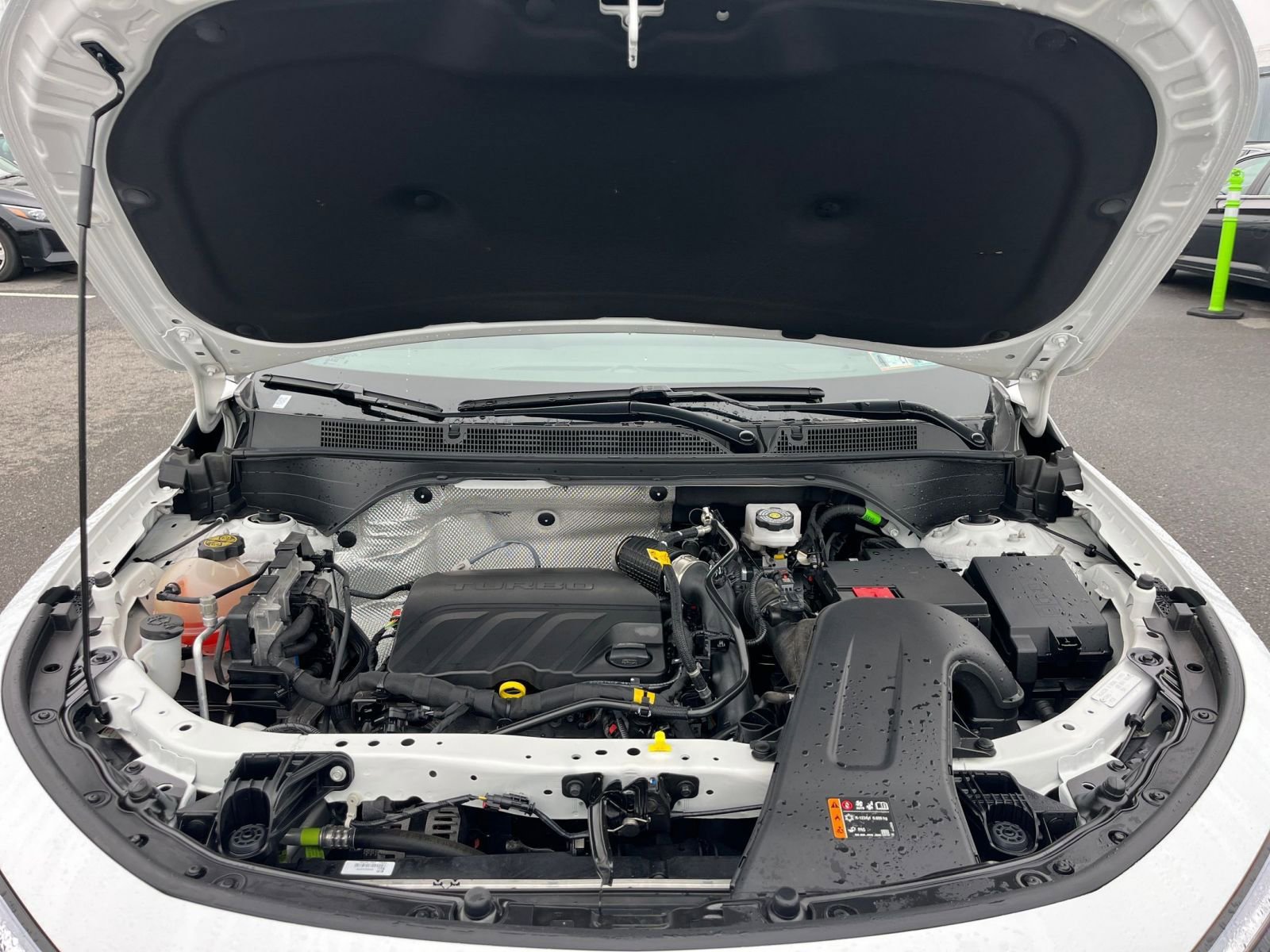 Used 2025 Buick Envista Preferred image 32