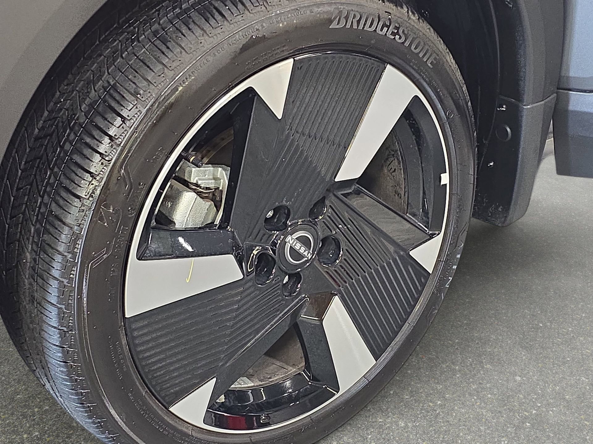 Certified 2025 Nissan Kicks SR image 28