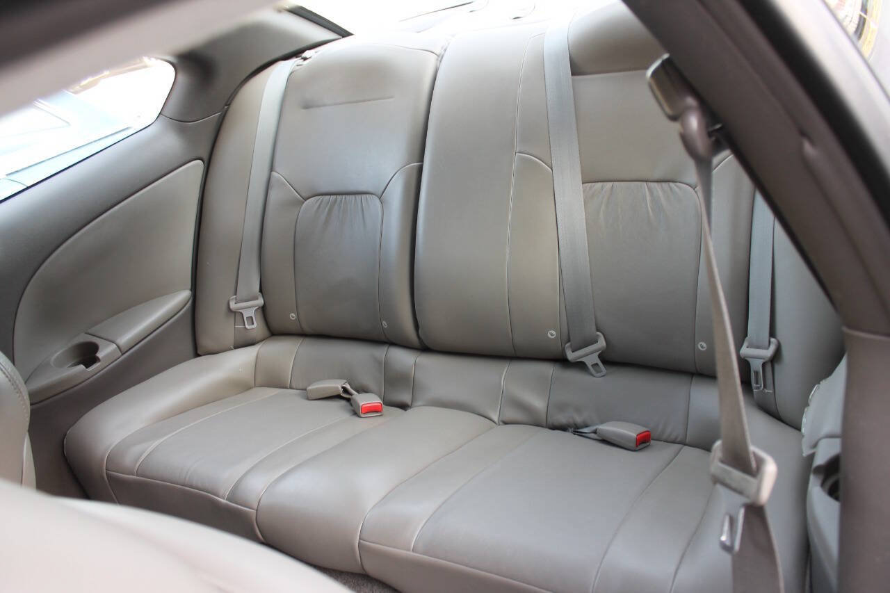 Used 2004 Chrysler Sebring Limited w/ Leather Interior Group FWD image 24