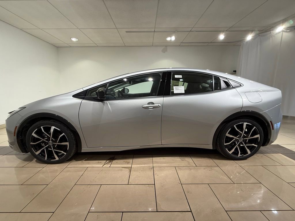 New 2026 Toyota Prius Plug-In Hybrid image 2