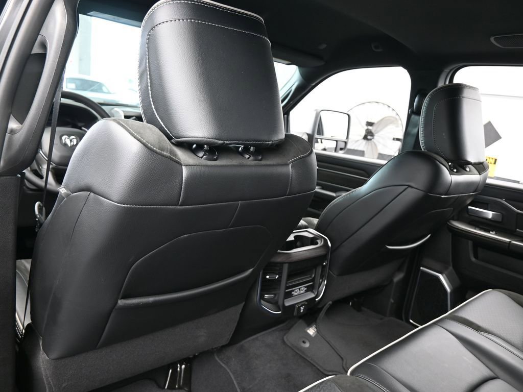 Used 2025 RAM 3500 Laramie image 38