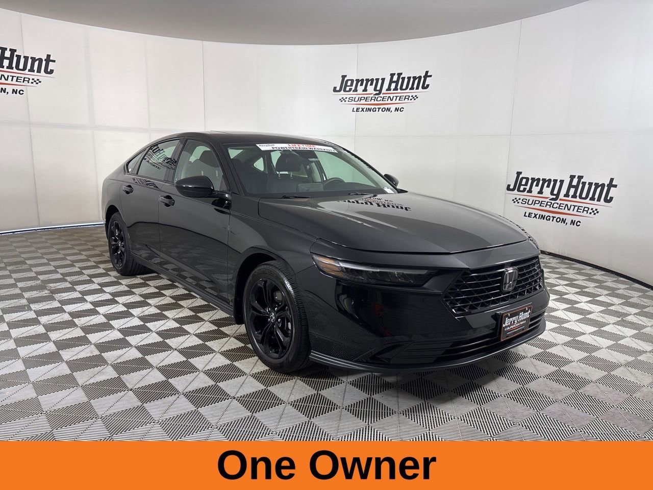 Used 2025 Honda Accord SE image 4