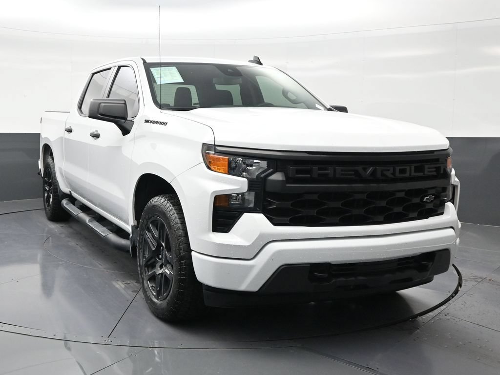 Used 2024 Chevrolet Silverado 1500 Custom w/ Turbomax Blackout Package RWD image 7