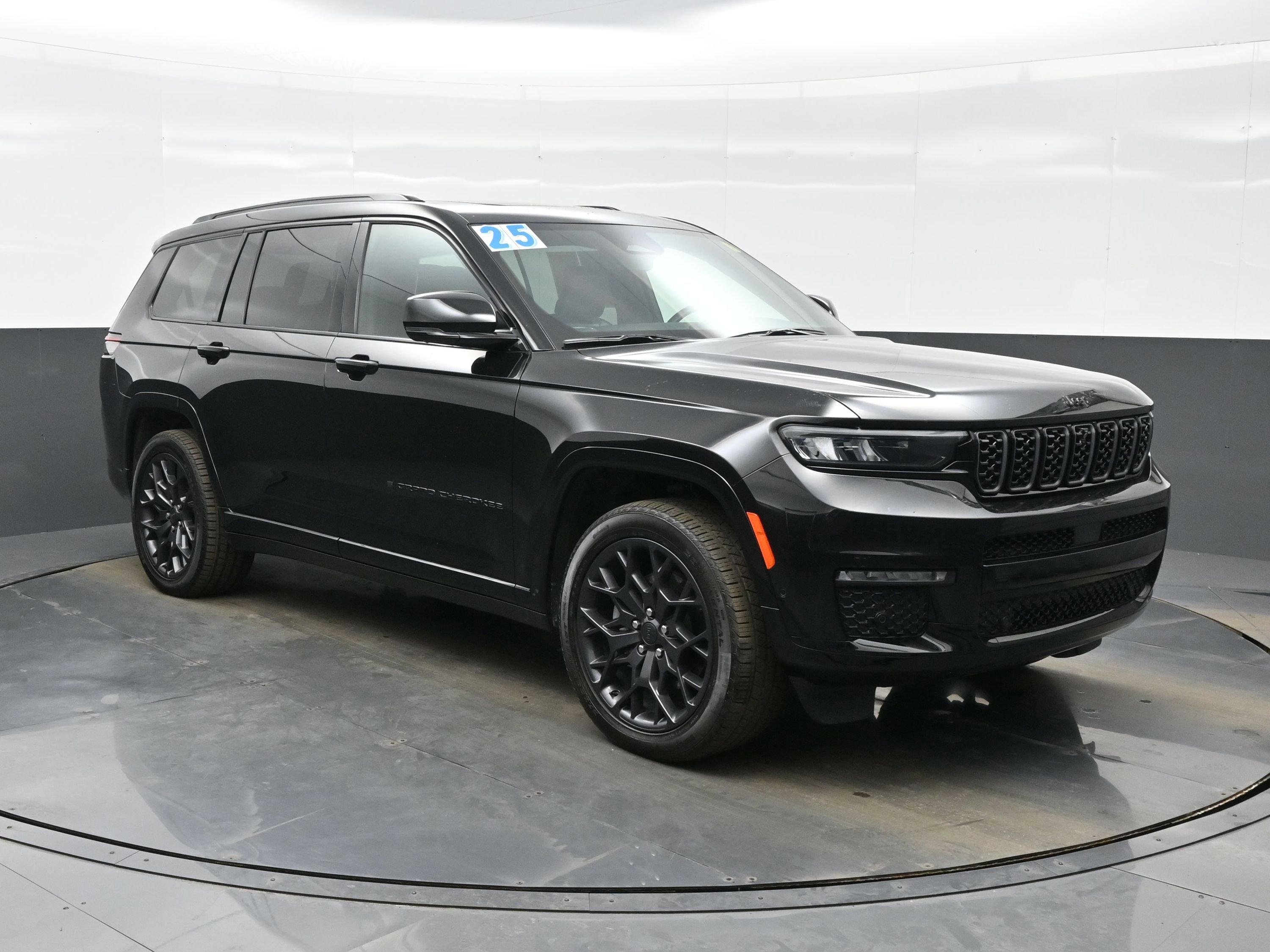 Used 2025 Jeep Grand Cherokee L Summit image 8