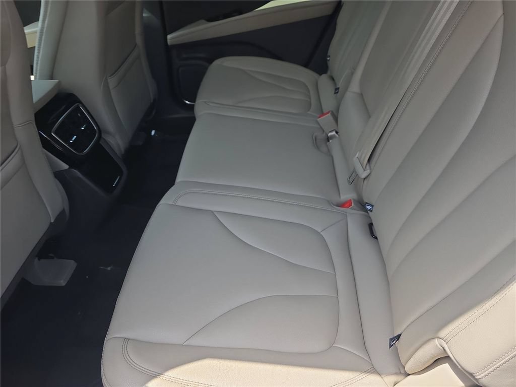 Used 2023 Lincoln Nautilus FWD w/ Premium Package image 15