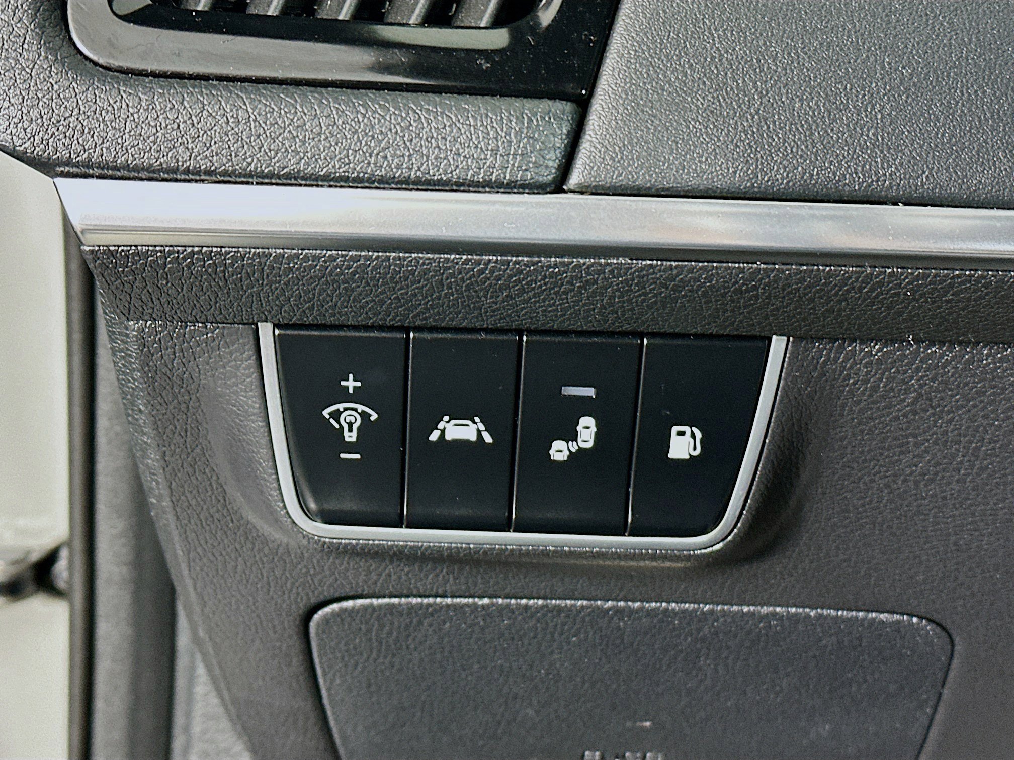 Used 2020 Kia Stinger GT1 image 17