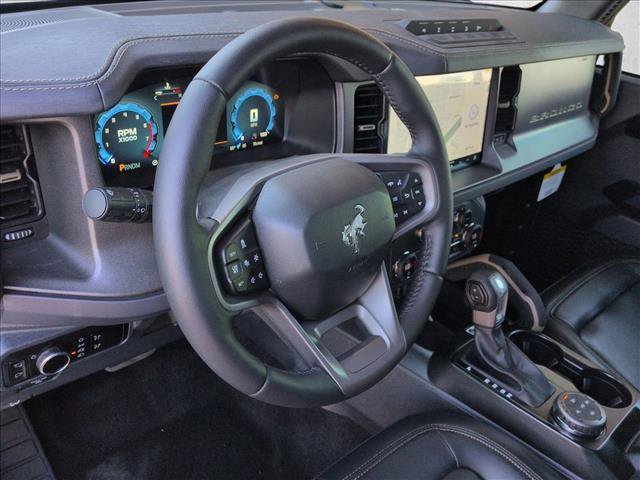 New 2025 Ford Bronco Badlands image 3