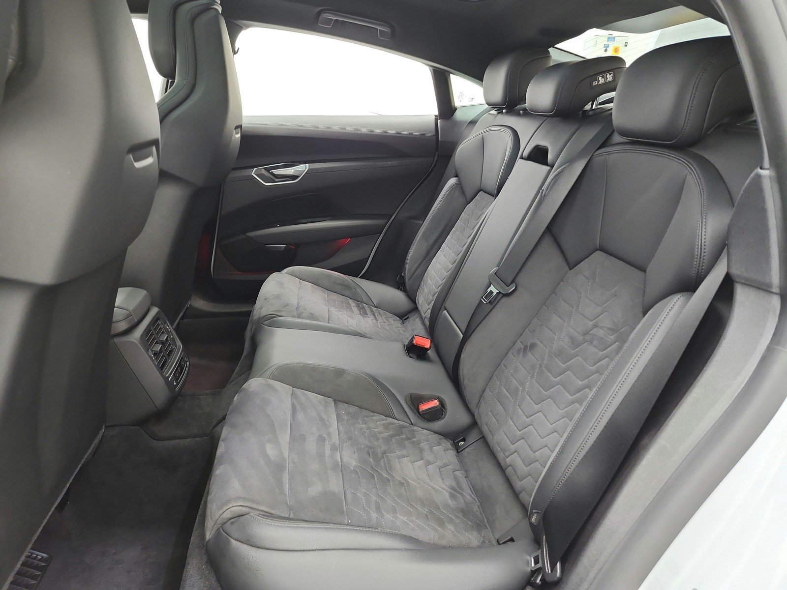 Used 2023 Audi e-tron GT Prestige w/ Prestige Package AWD/4WD image 15