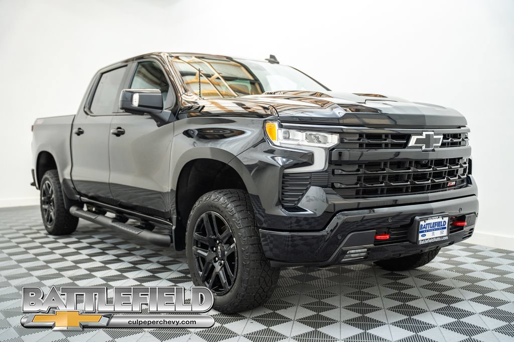 Used 2024 Chevrolet Silverado 1500 LT Trail Boss w/ LT Trail Boss Premium Package AWD/4WD image 1